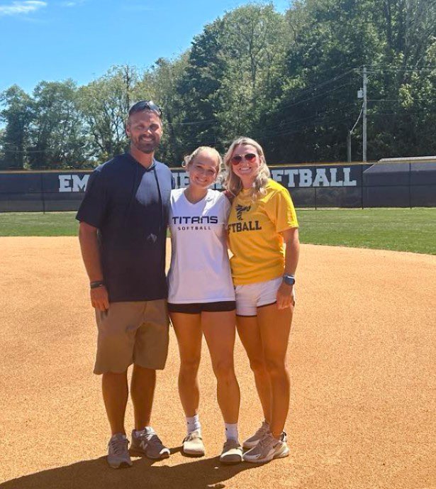 Two 2025s from the 18U Grubb team have committed to continue their academic and athletic careers at the next level. Hannah Street will be heading north to Eastern Mennonite University and Carlie Plunkett is going south to Emory and Henry University. We are proud of you !!!