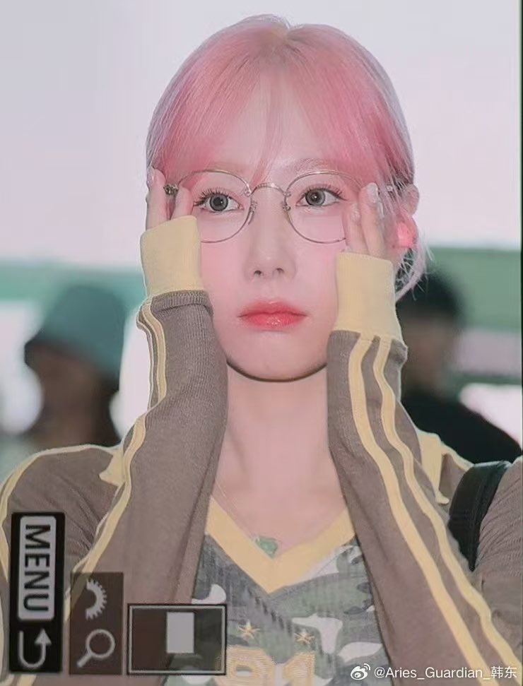 AriesGuardian2's tweet photo. 240910 

인천출국 프리뷰🍑
 
#한동#드림캐쳐#handong#dreamcatcher#韩东 https://t.co/fKY2HnqDBz