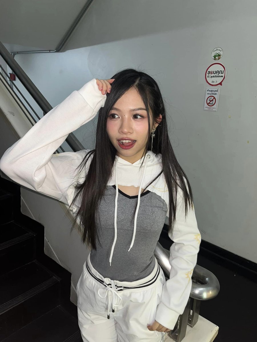 1ooKaew's tweet photo. https://t.co/R84Yru704G