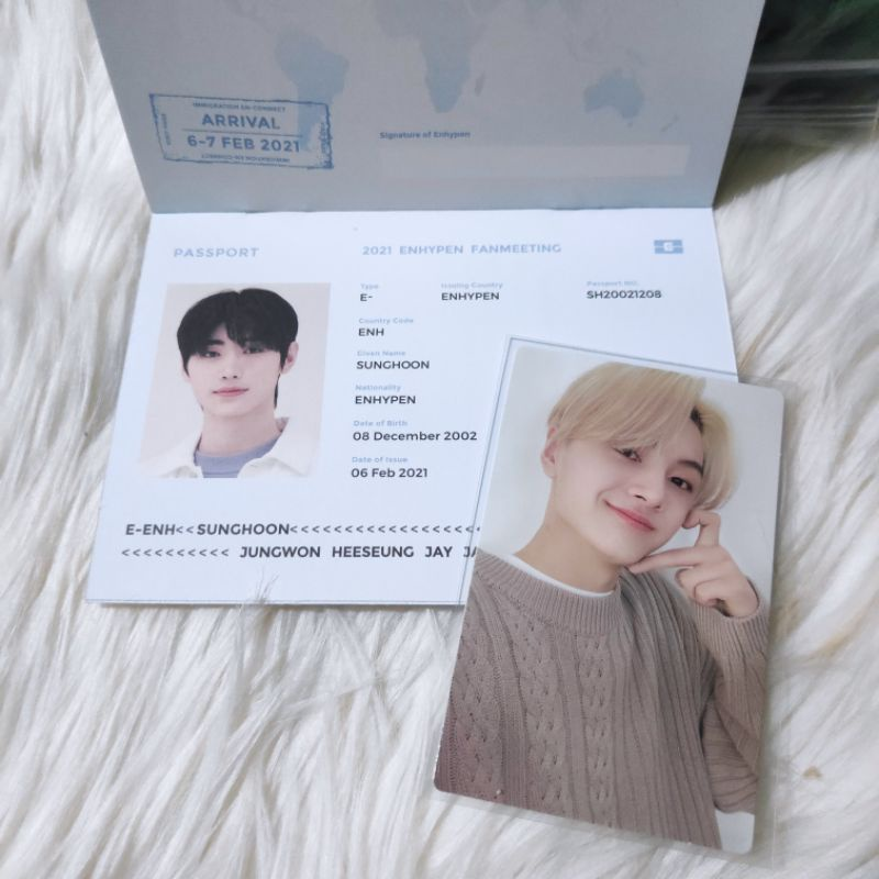 🛒 || wts • lfb • ph  
🖇️ || #peachsun_bentables

🌱enhypen 2021 fanmeet en connect dvd unsealed complete inlcu!  

— jay pc, sunghoon passport 
— ₱750
 — onhand!  

pls dm if interested^^  

t. enhypen en- connect unsealed heeseung jay jake sunghoon sunoo jungwon ni-ki 21