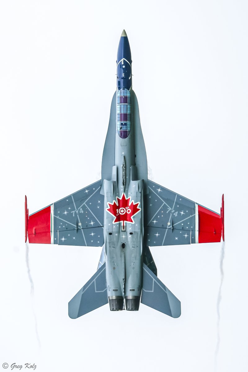 .@cf18demo <a href="/RCAF_ARC/">Royal Canadian Air Force</a> (📷 <a href="/gregkolz/">Greg Kolz</a>) #RCAF100
