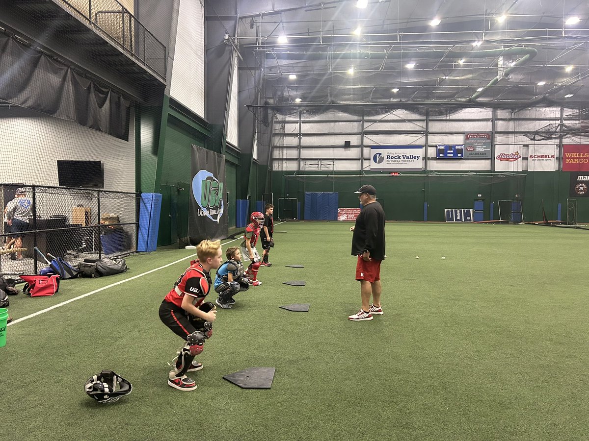 ubanebraska's tweet image. Another great night for defense and catching work.
#Catchers 
#offseasonwork
#puttinginwork