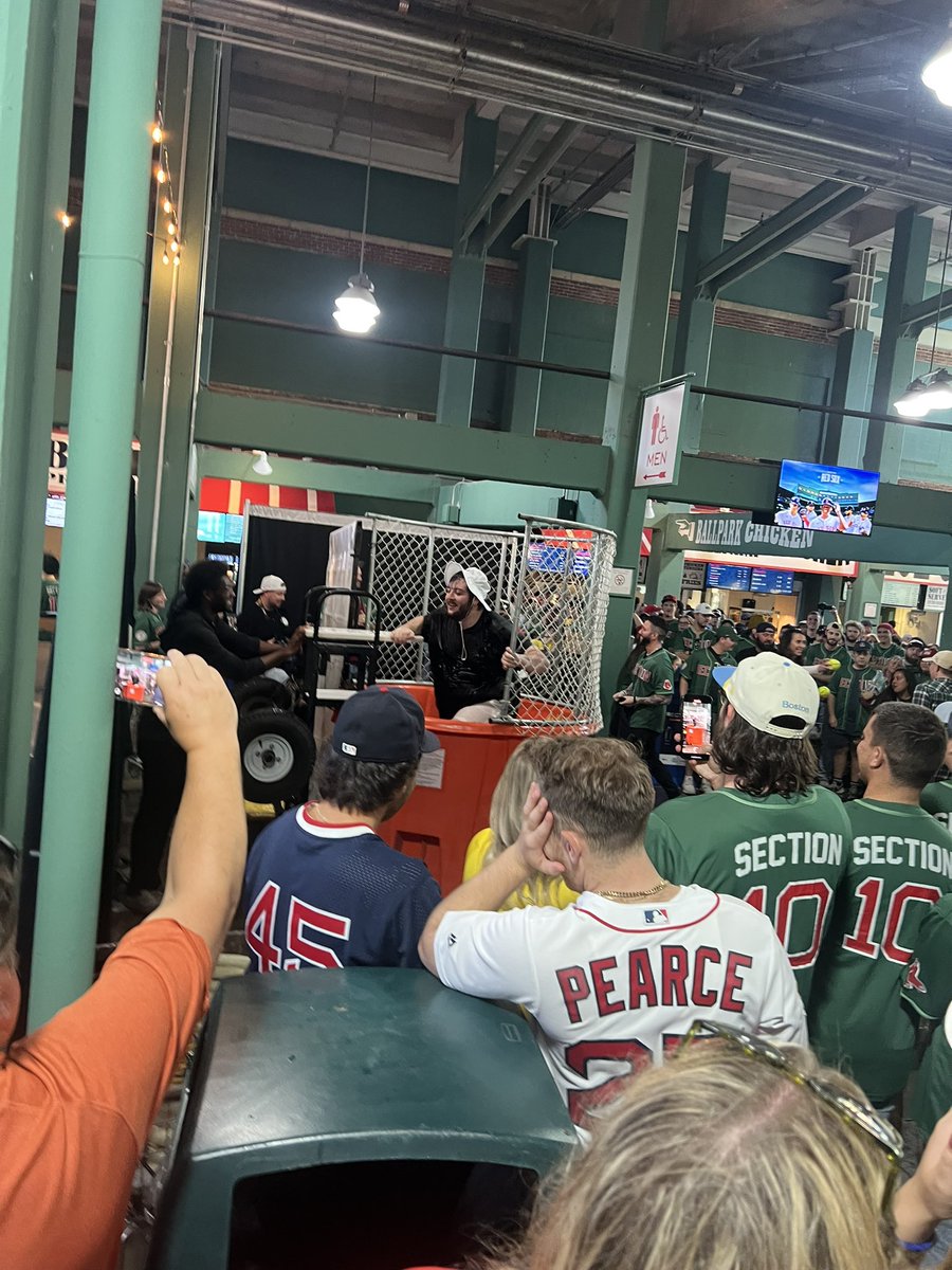 DickNamico's tweet photo. Amazing night with a huge win for the 10. Glad I got to snag a selfie the most important @Section10Pod member, the yapper himself @jake_yasi https://t.co/5ft3EZT1nD
