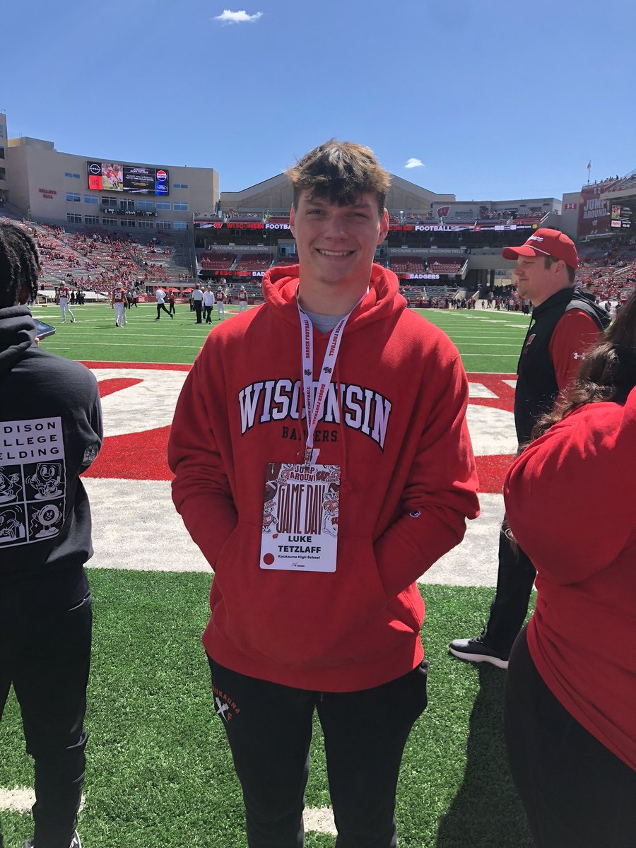 Luke Tetzlaff (@luketetzlaff06) on Twitter photo Had a great time at the Wisconsin game! Thank you <a href="/uwgrantand/">Grant Anderson</a> and <a href="/WisFBRecruiting/">Wisconsin Badgers Football Recruiting</a> for bringing me out! Had a great time at the Wisconsin game! Thank you <a href="/uwgrantand/">Grant Anderson</a> and <a href="/WisFBRecruiting/">Wisconsin Badgers Football Recruiting</a> for bringing me out!