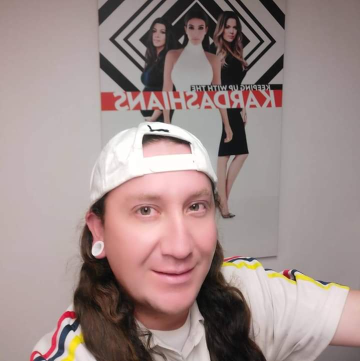 YO SÉ QUERER Y SE AMAR, PERO TENGO UN DEFECTO, NO SÉ ROGAR NI AMISTAD NI AMOR....