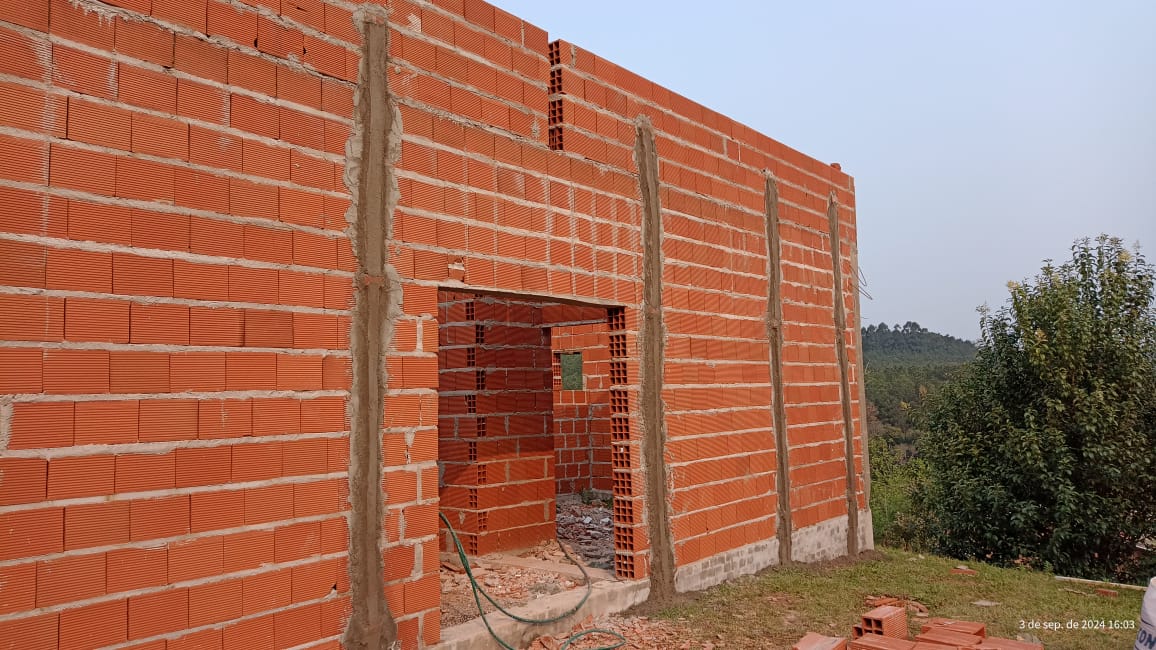Municipio77's tweet photo. Inspección de la obra del Espacio de Primera Infamcia, en el barrio Primero de Mayo.

El EPI  será un espacio fundamental de atención integral, contención y estimulación, para que los niños puedan crecer sanos mientras sus padres trabajan o estudian.

¡Creciendo juntos!

#obras https://t.co/baxvMbD0RT