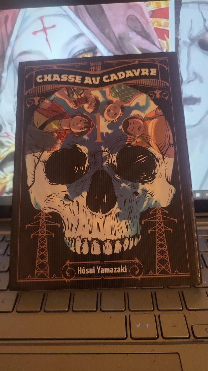MangaRoulette's tweet photo. Chasse au cadavre

Édité chez @Casterman  de @hosuiyamazaki.

Je ne savais pas de quoi ça parler et honnêtement j'adore un groupe d'amis, des jeunes détective en herbe se lance à la recherche de leur amis disparu.

Et le suspens à la fin qui donne grave envie de lire la suite 😍 https://t.co/F8nlRGbhWS