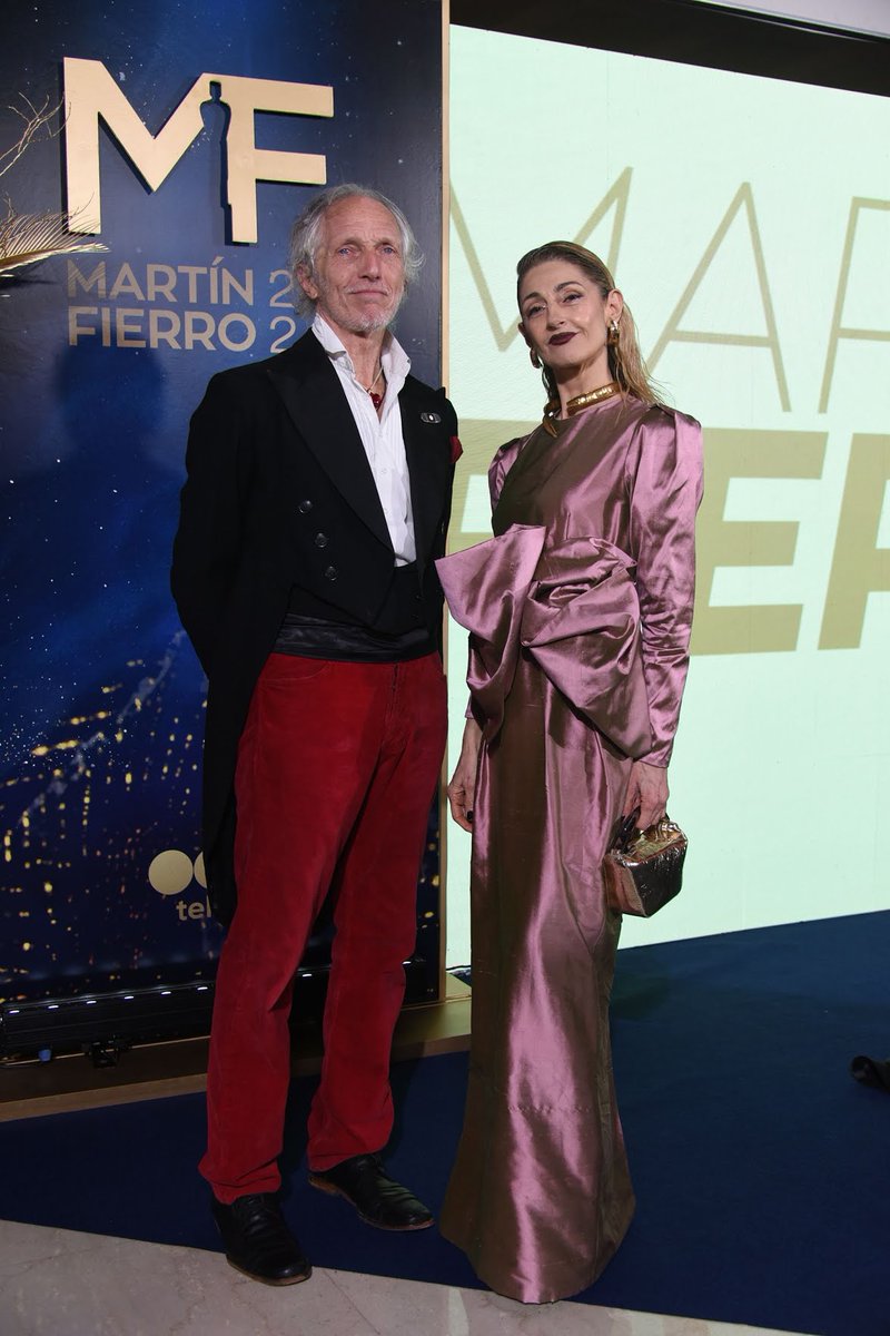 lacurvadelamod's tweet photo. No hay más cool que Boy Olmi y Carola Reyna #MartinFierro https://t.co/JNCe2H9Nyu