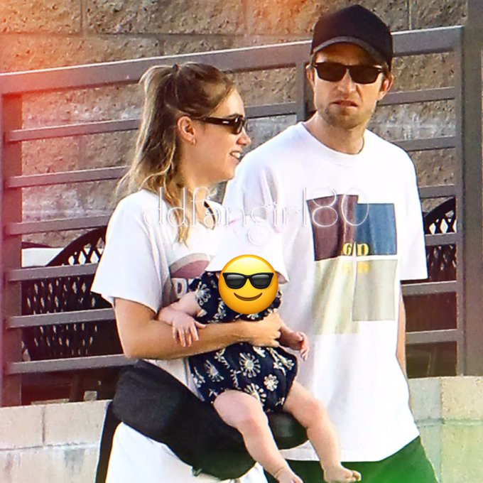 K…. We got her in her own little hat and her own little sunglasses….  WHERE’S HER LITTLE ADIDAS TRAINERS?!!!!👟📷 (Side note: Rob’s annoyed, again. Sorry Rob! 📷📷) ✌🏻