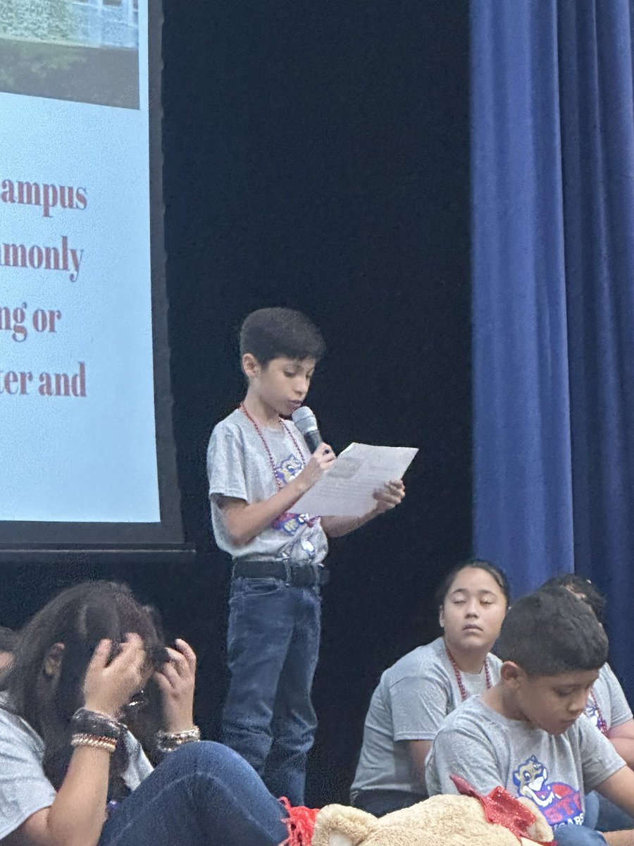 RogelioSegovi13's tweet image. What an incredible start to my week‼️  @o_wildcats hosted an outstanding college rally, delivering an inspiring college readiness message. Huge shoutout to the Houston Cougars class for their amazing presentation‼️#CollegeBound @FabensISD #FutureReadySkills @HoustonUniv ✨