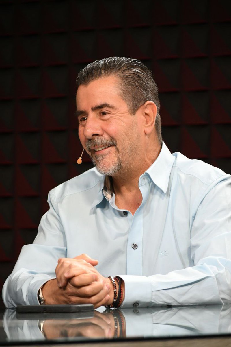 Esta mañana tuve la oportunidad de acudir al estudio de <a href="/_enlinea/">Noticieros En Línea</a> para informar a su apreciable audiencia sobre las acciones y resultados de <a href="/SeguridadGto/">SeguridadGto</a>. Siempre es un gusto saludar y charlar con <a href="/Antoniorochape/">Antonio RochaPe</a>, <a href="/ritazamora18/">Rita Zamora</a>, <a href="/MiguelZacarias/">Miguel Zacarías</a> así como con Jorge Torres de