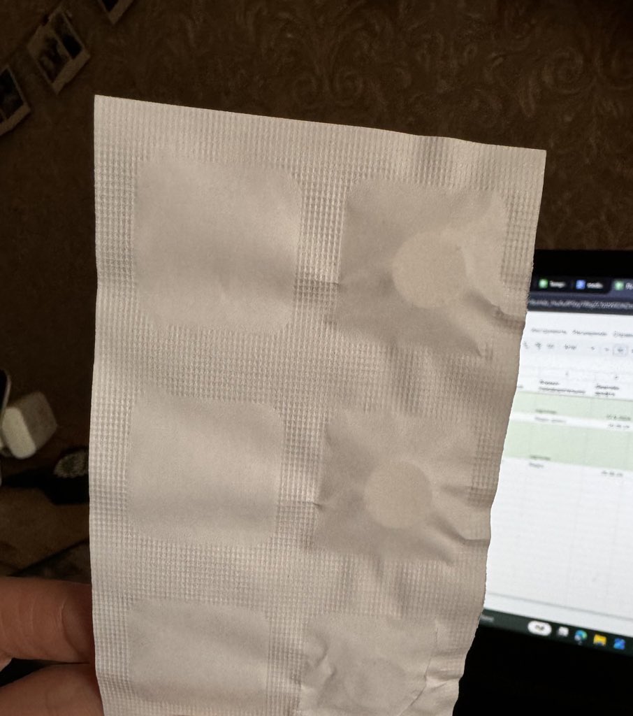 Этот жестокий мир, даже на аскорбинки обманывает 😭