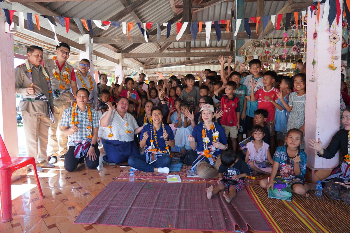 “In the past, we didn’t pay much attention to reading. But now, since we have storybooks in our school and village, we join the reading activities every week to read and play games,” shared a girl during the #USAID's visit in Laos. #LtR #SCILao
bit.ly/3Zd97CN