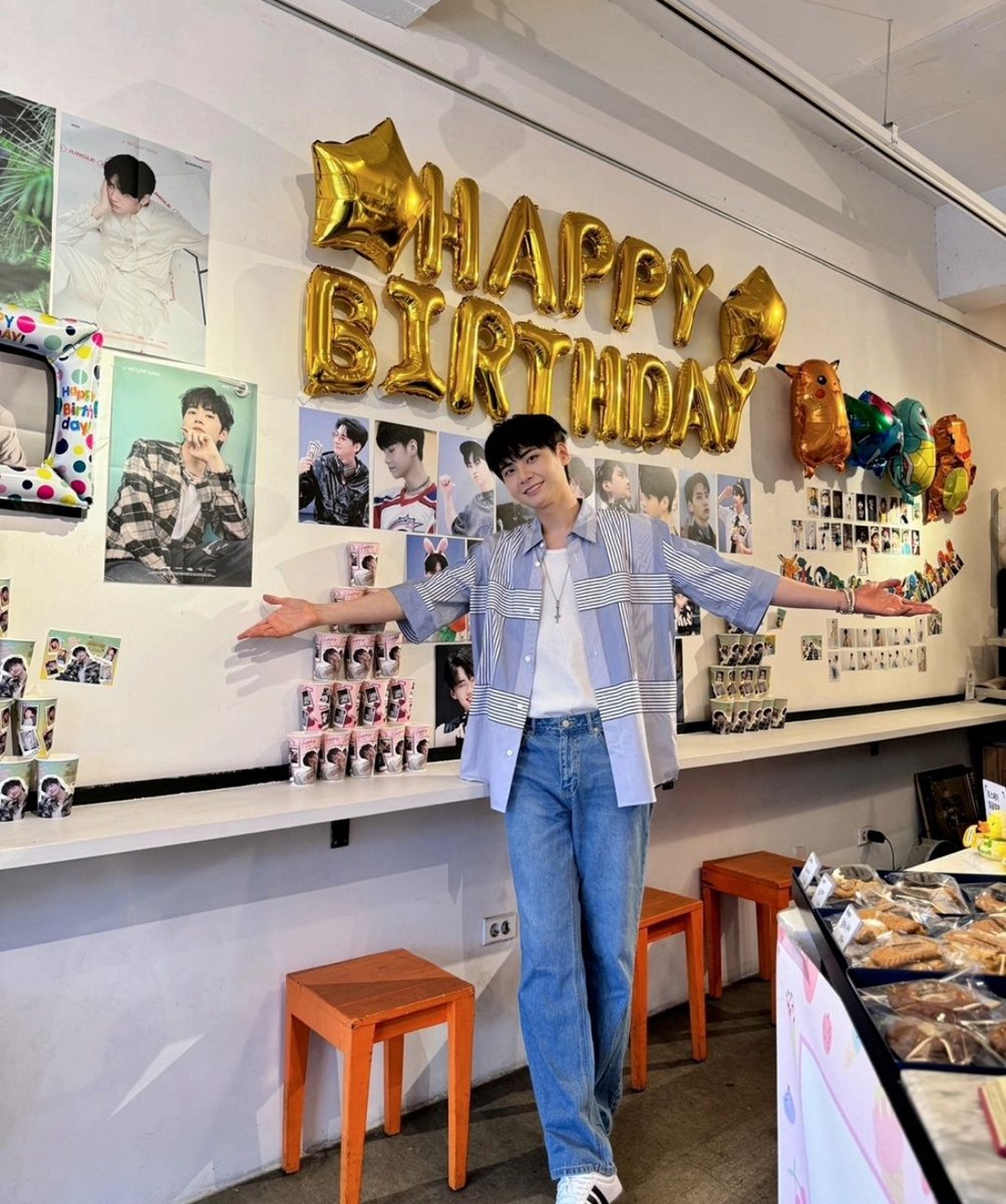 myballoon_korea's tweet photo. special gift for Lee Jin-Hyuk!these amazing balloons and presents will make a big impact. Send your own heartfelt gift!MyBalloon is always ready to help you create something memorable #이진혁 #LEEJINHYUK #ジニョク #newquestjungle #jungle_leejinhyuk #kpoptwt #kdramatwt https://t.co/tB2cJv6riV