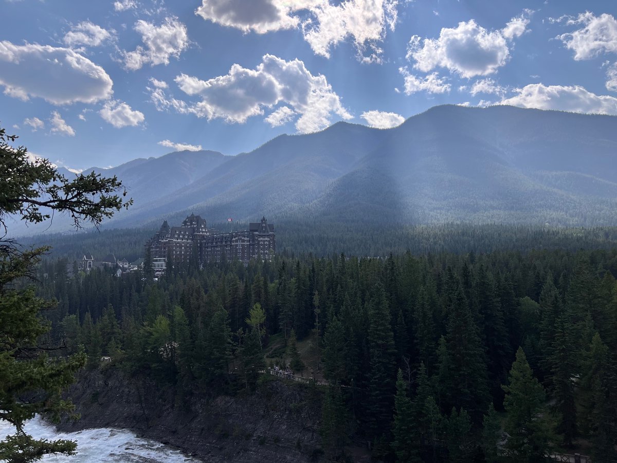 Really enjoying #GTSRC24 so far at Banff, Canada. Had an engaging poster session with lots of discussion on best4+ cells with this view outside.