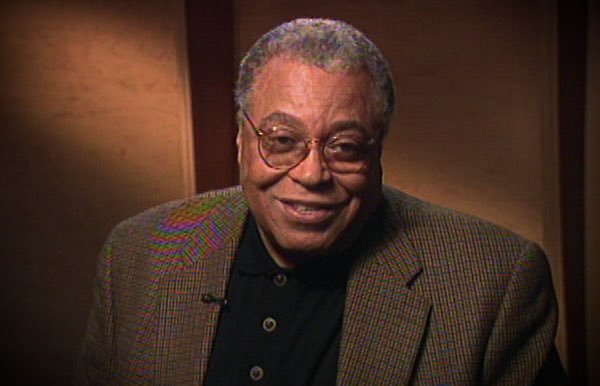 1999 - He entered the room, approached me at the camera saying "Hi, I'm James and you are?" "I'm Greg" I replied. "Nice to meet you Greg!" shaking my hand and introducing himself to each crew member. #JamesEarlJones treated us all as peers and was a true gentleman. RIP Legend 🙏