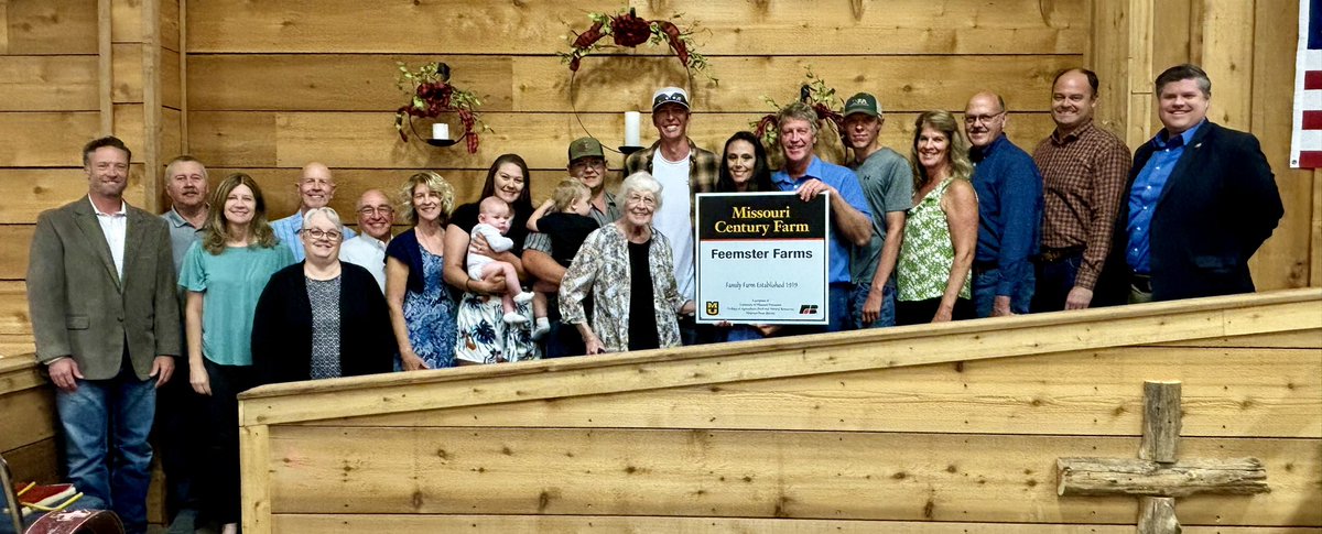 John_C_Russell's tweet photo. Greene County @MOFarmBureau hosted another terrific Membership Appreciation Night. 

This year, two families were presented a Century Farm Award. This award recognizes farms that have been in the same family for 100 years.  Congratulations to the Feemster and McCroskey families. https://t.co/uYVcdDmQNX