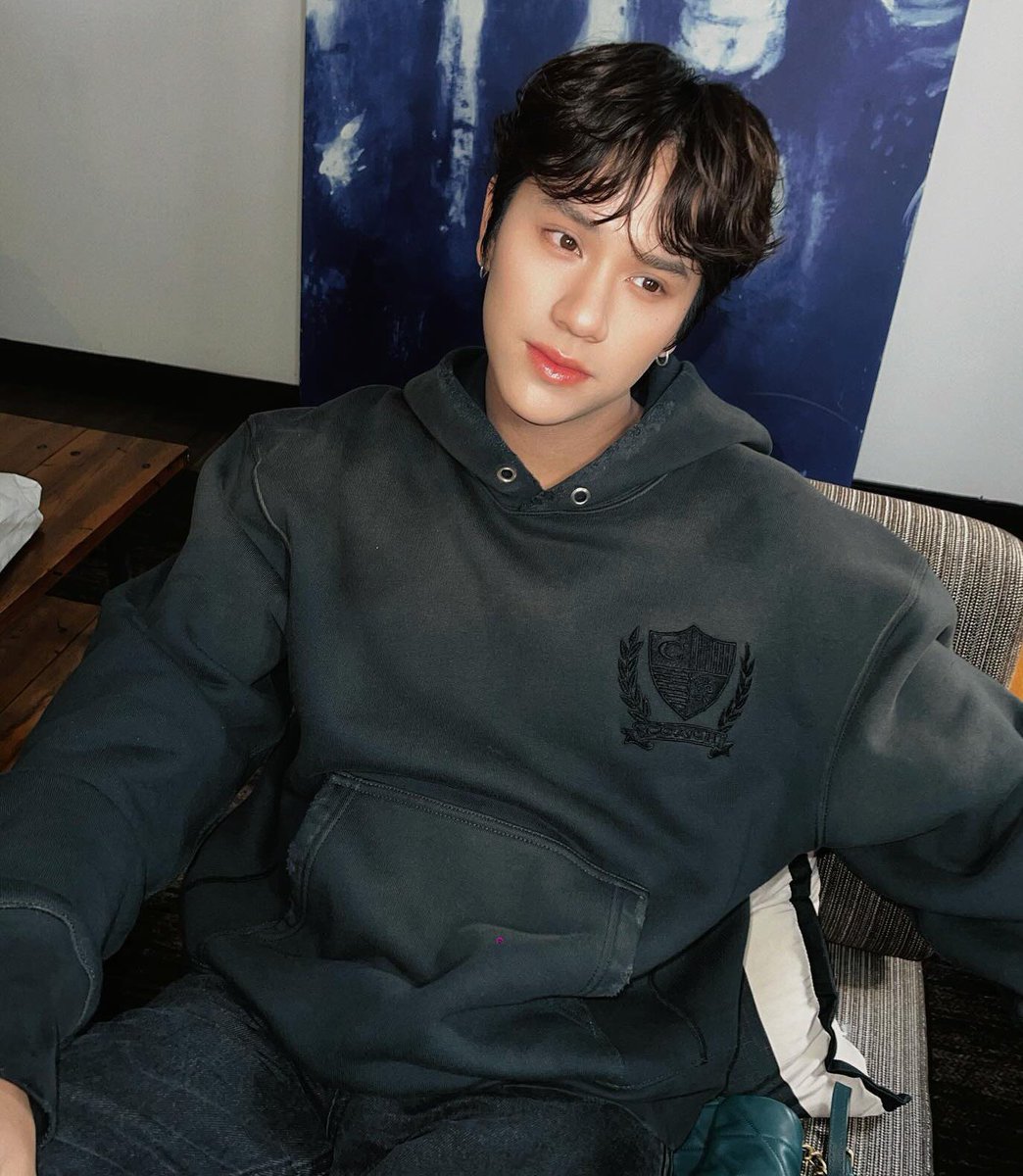 เมื่อกี้นางโทรมาหาบอกจะเลิกเป้นลูกนี่แล้วนะ นางจะไปเป้นตัวแม่ 😔👌🏻

NANON COACH NYFW2025
#CoachSpring25
#CoachNYFWxNanon
#CoachNY #mynameisnanon
<a href="/Coach/">Coach</a> <a href="/mynameisnanon/">NANON</a>