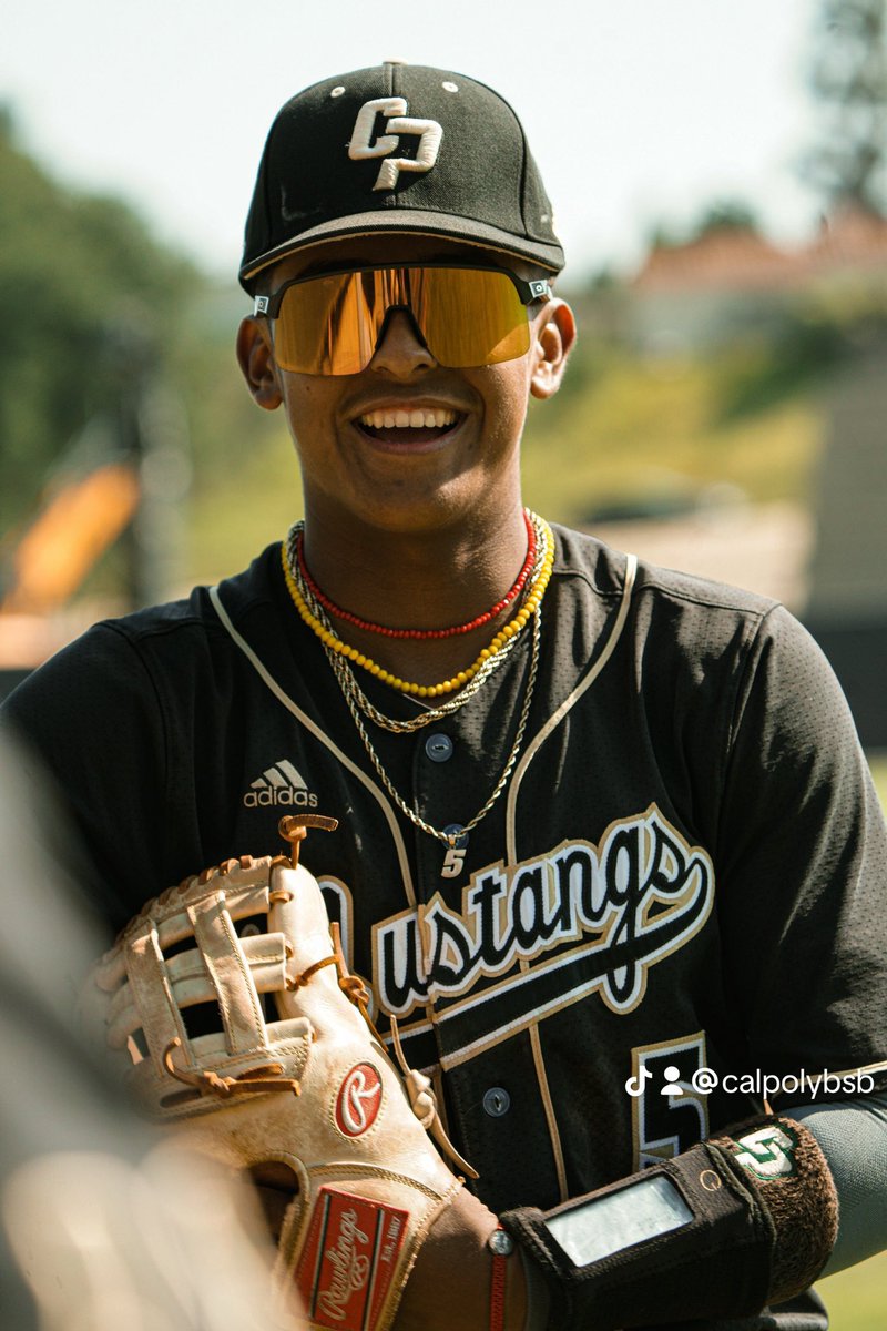 CalPolyBSB's tweet photo. We see life through polarized lenses 🕶️

#ridehigh #cpbsb https://t.co/K7JAT6e8CO