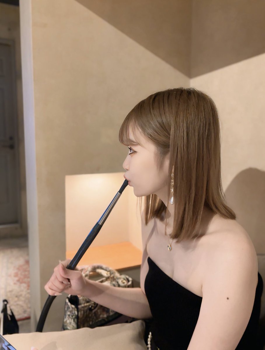 m1112_shisha's tweet photo. 鼻から出ちゃう癖はなおらん🤣 https://t.co/Oue5IyeVsb