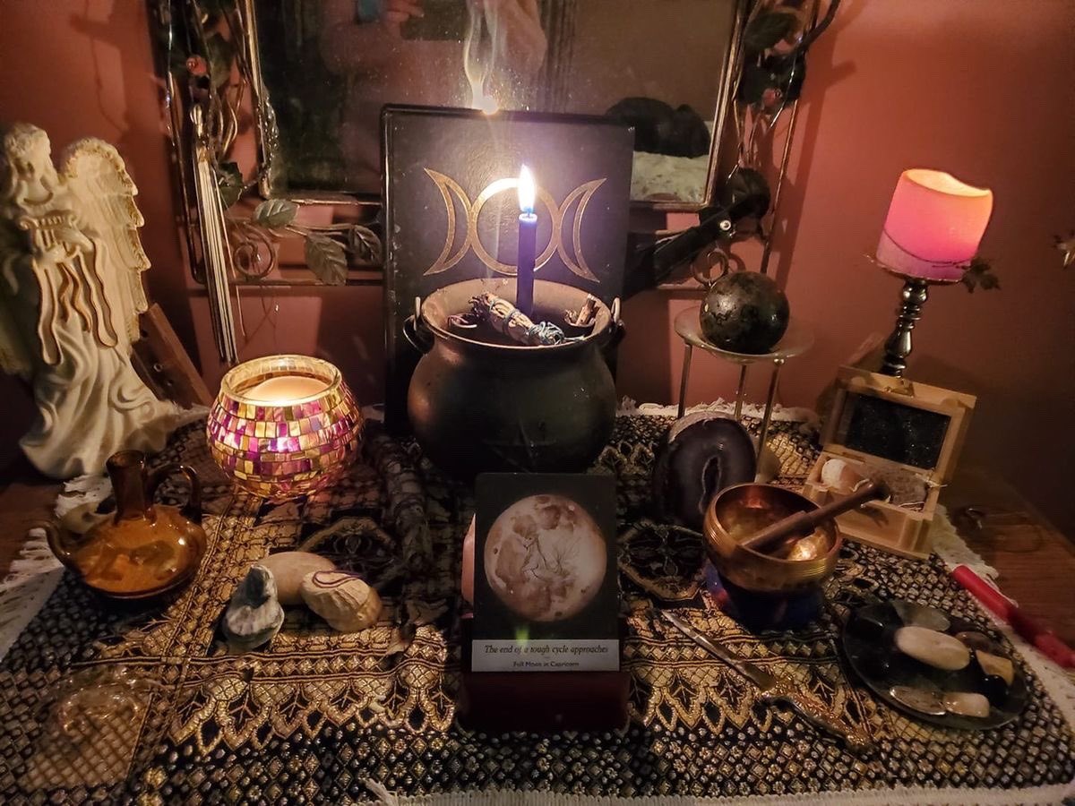 These alters are so perfect 🖤