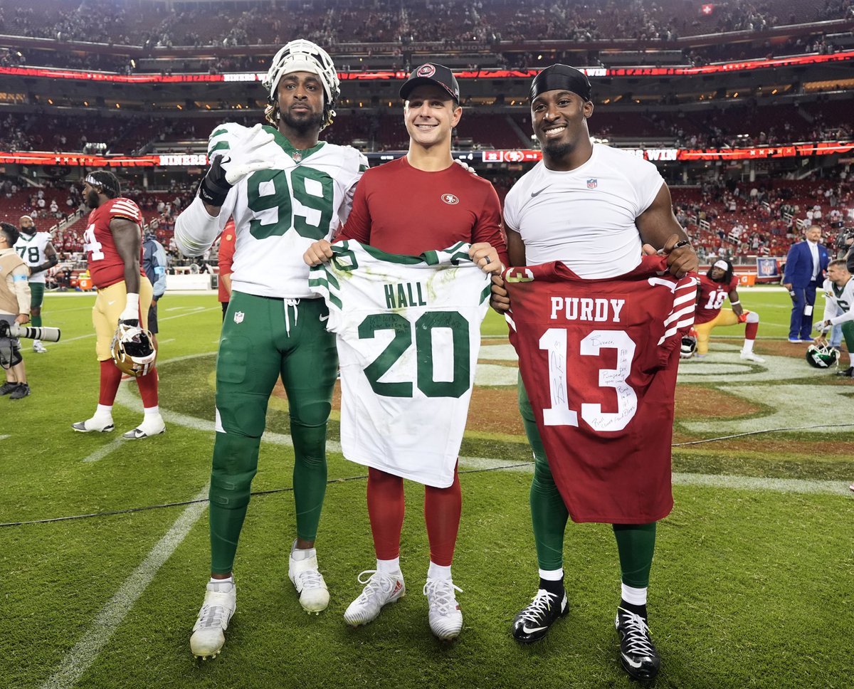 cyclonefanatic's tweet photo. Cyclones reunited ❤️

Photos by Thearon W. Henderson/Getty Images https://t.co/sN3hZbehS7