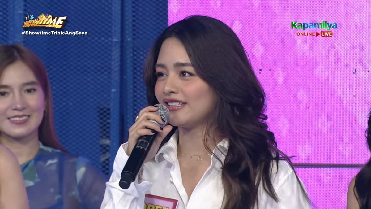 denss_network's tweet photo. Vivoree as studio player in Throwbox on It's Showtime! 🤍🤍🤍

#Vivoree #ItsShowtime #Throwbox #Showtime #ShowtimeTripleAngSaya #P24D0910 @vivoree https://t.co/1paSsFf4bd