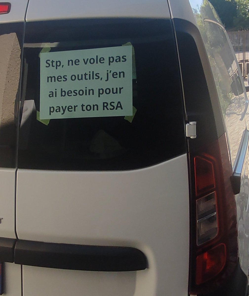 Lavocat_Libre15's tweet image. #RSA #CAF #Cassos #Macron #LFI 
#Racaille #Voyous #Delinquants 
#gauche_progressiste. 
Les travailleurs français en ont ras le bol. Stop à l&apos;immigration !