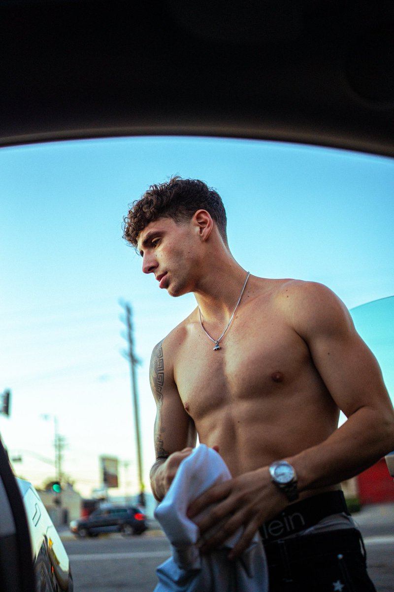 zachclayton's tweet image. 💪🏼