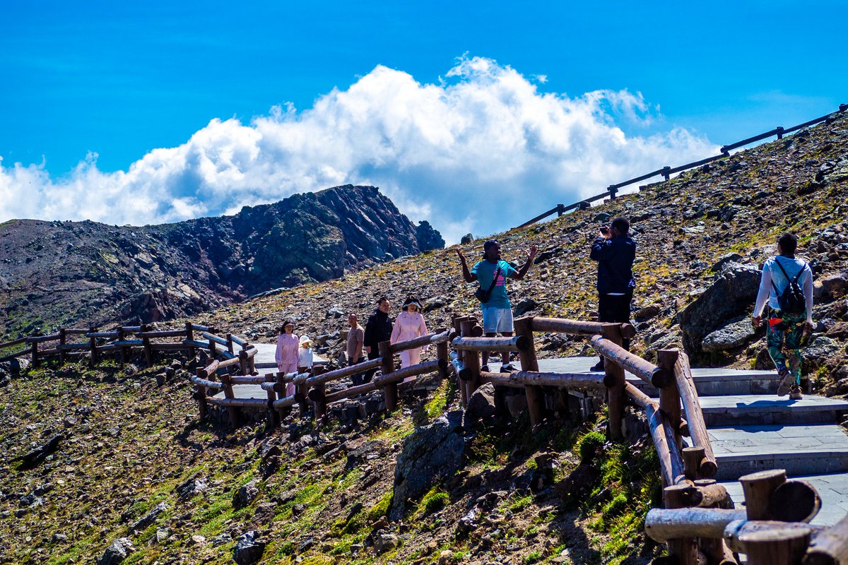 The breathtaking landscapes of Changbai Mountain in northeast China's Jilin Province drew tourists nationwide in August, hitting peak numbers. Admire the beauty of the Heavenly Lake &amp; waterfalls! #ChinaSaysHello