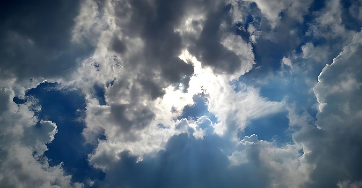 e_niort's tweet image. #Météo du mardi 10 septembre 2024 à #Niort : journée entre soleil et nuages, devenant plus nuageux en soirée avec des rafales de vent jusqu'à 45 km/h. Min. 17°. Max. 21°. Bonne fête aux #Inès.