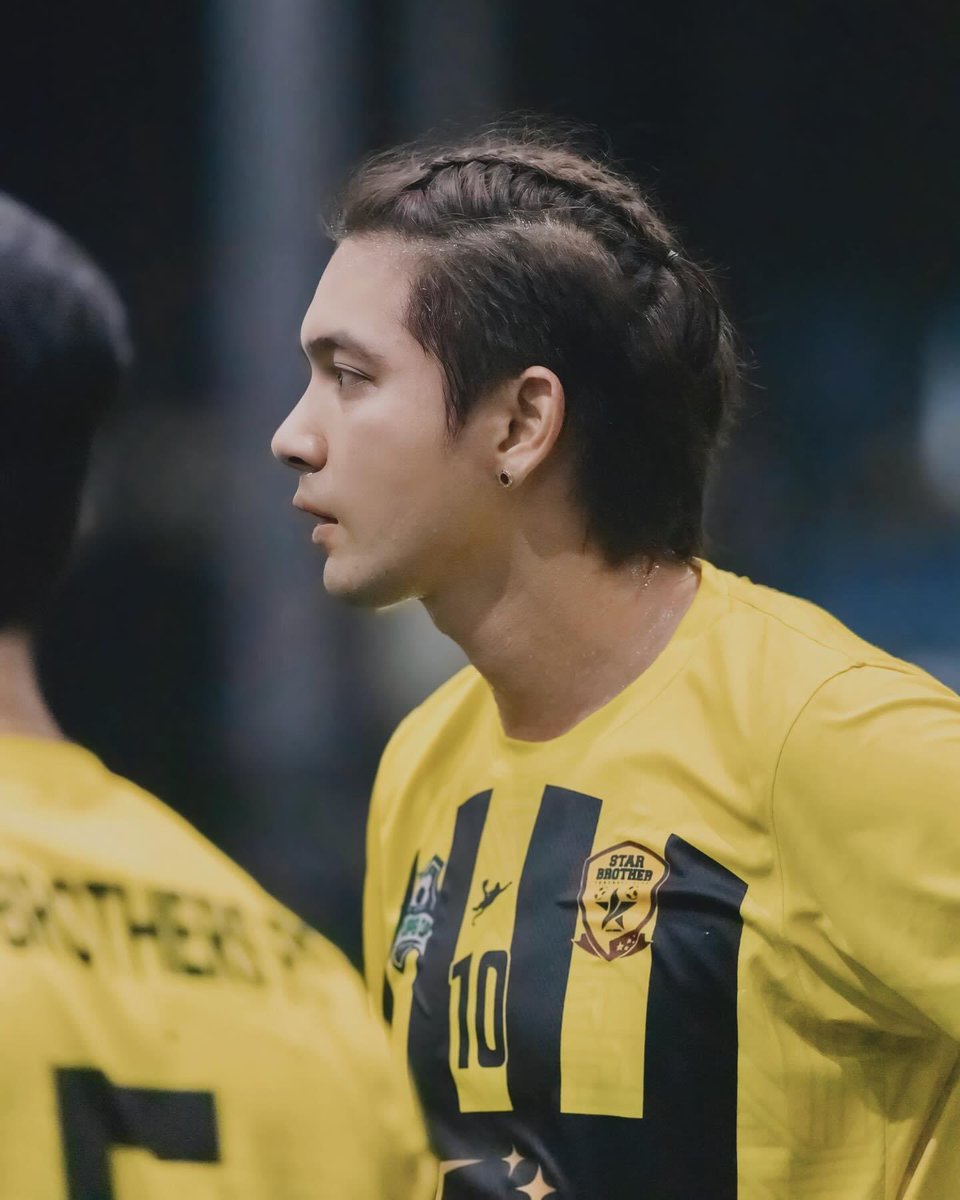 BaBa93203221's tweet photo. [10.09.2024]
𝐼𝐺 𝑈𝑝𝑑𝑎𝑡𝑒𝑑 : ℎ𝑢𝑠𝑠𝑎𝑤𝑒𝑒𝑒

เล่นอย่างบ้าคลั่ง เพื่อการกุศล แชมป์แรกของทีม Man of the Match แรกของตัวเองในการแข่งขัน ผมคือนักเตะที่เก่งที่สุดของบ้าน เพราะไม่มีใครเล่นฟุตบอล และทีมผม #starbrother โครตจะแข็ง…

Kem Hussawee 
#เข้มหัสวีร์ #KemHussawee https://t.co/E5QI4lUgQC