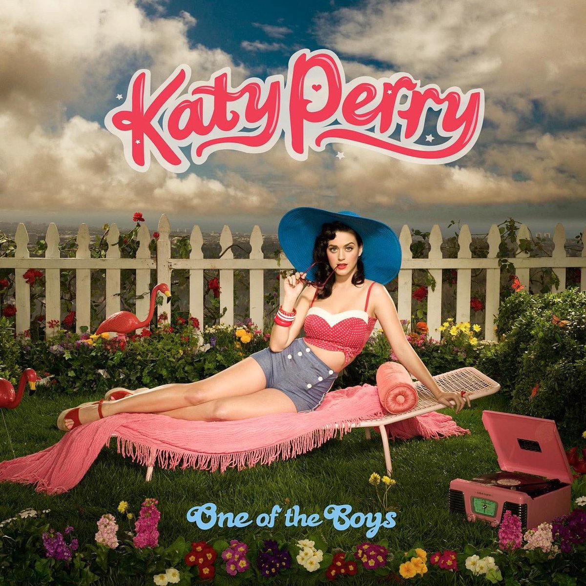 Demitri_YR's tweet image. Today, 16 years ago #HotNCold was released as 2nd single from @katyperry's debut studio album #OneOfTheBoys.

— #3 on Billboard Hot 100
— #1 in 20 countries
— Top 10 in 31 countries
— 8X Platinum RIAA certification
— Grammy nomination
— +2.5B global streams
— +20M worldwide sales