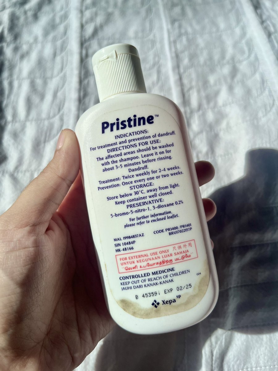 Thanks to this shampoo sebab finally i can say good bye to kelemumur  berkuping &amp; kepala pun dah tak gatal macam dulu😬 

Tak menyesal sis consistent! Pakai 2x seminggu je.