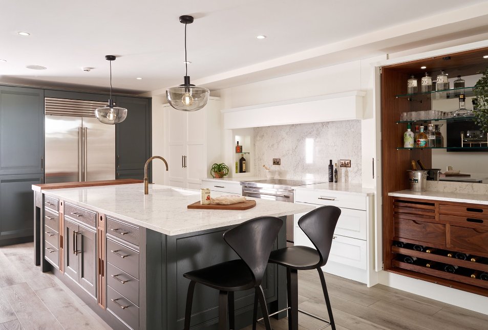 stonehamkitchen's tweet photo. Our Cudham range offers a modern design with a 75mm framed door which incorporates an internal moulded detail for a subtle departure from the purity of shaker designs.  

View the range - https://t.co/60StCksCPp

#modernkitchen #stonehamkitchen #kitchendesign #kitchenideas https://t.co/vve137AJvK