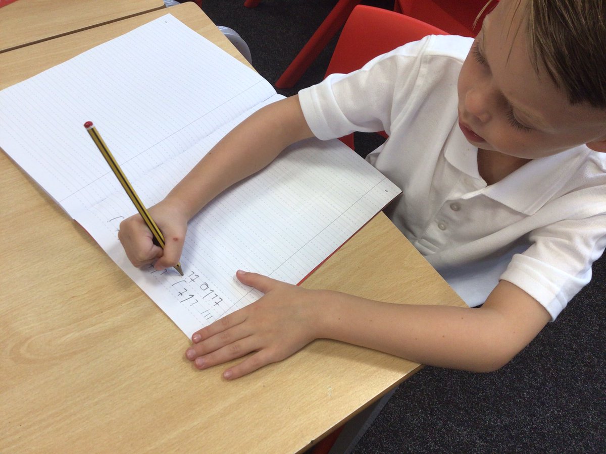 DeltaMerseyYr3's tweet photo. We’re practising the letters in the straight line family in our handwriting session 👏⭐️ (iltj) @DeltaMersey #MPAWriting https://t.co/Ow9hNpTSrl