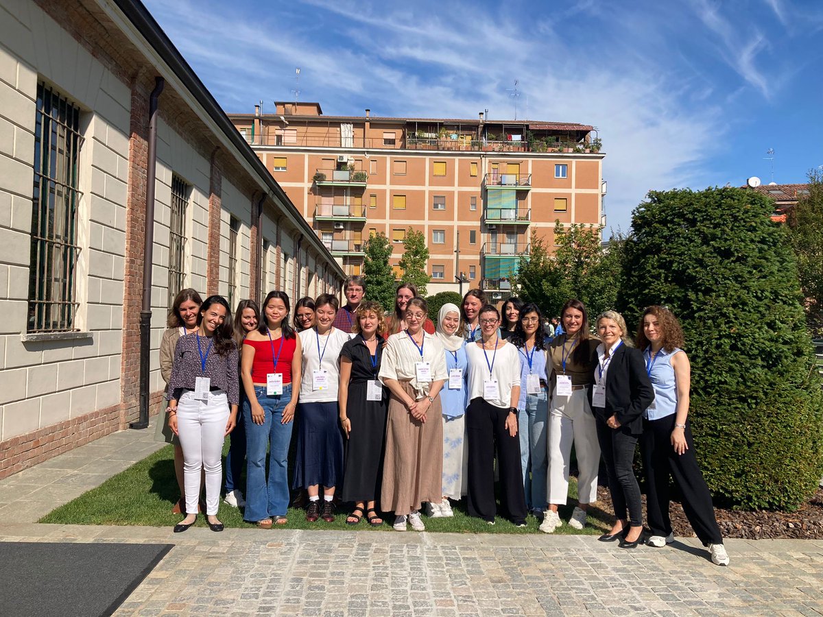 #EUSPR2024 Pre-conference day:
This year’s Early Career professionals group photo participating in Workshop 3 – Publishing Your Research.

With our workshop facilitators and conference lead, Samuel Tomczyk, Zila Sánchez and Marica Ferri (EUDA).

#EUSPR #EUSPRconference