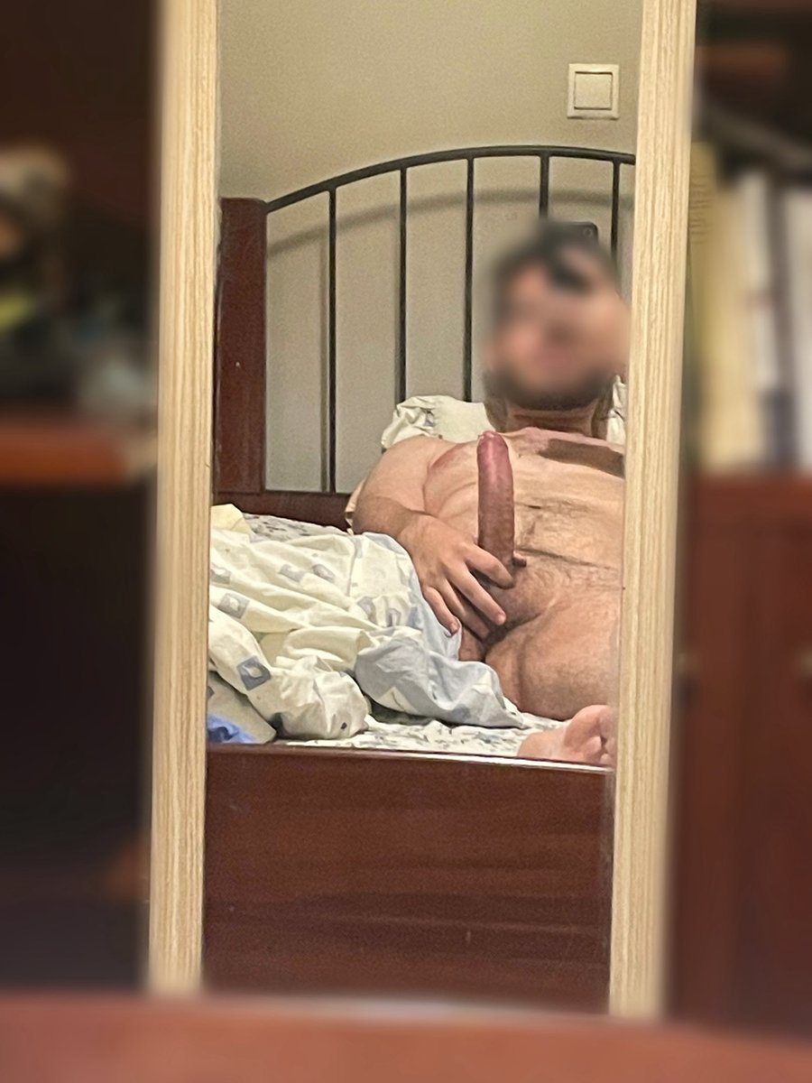 Dick reveal? #greekguy #greekfeet #greekgay #guy #feet #gay #greekbi #greekgayboy #greekcum #greekpoutsa #greekdick #greekman