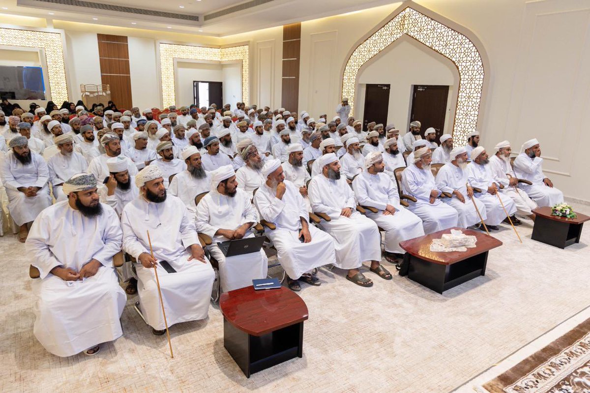 mera_n_s's tweet photo. أقيمت صباح اليوم ورشة عمل حول برنامج #مورد للموارد البشرية والإدارة المالية بهدف الاطلاع على الخدمات الذاتية للموظف، قدم الورشة الفاضل عبدالله البوسعيدي من وزارة العمل. https://t.co/LZxWQaaZEn