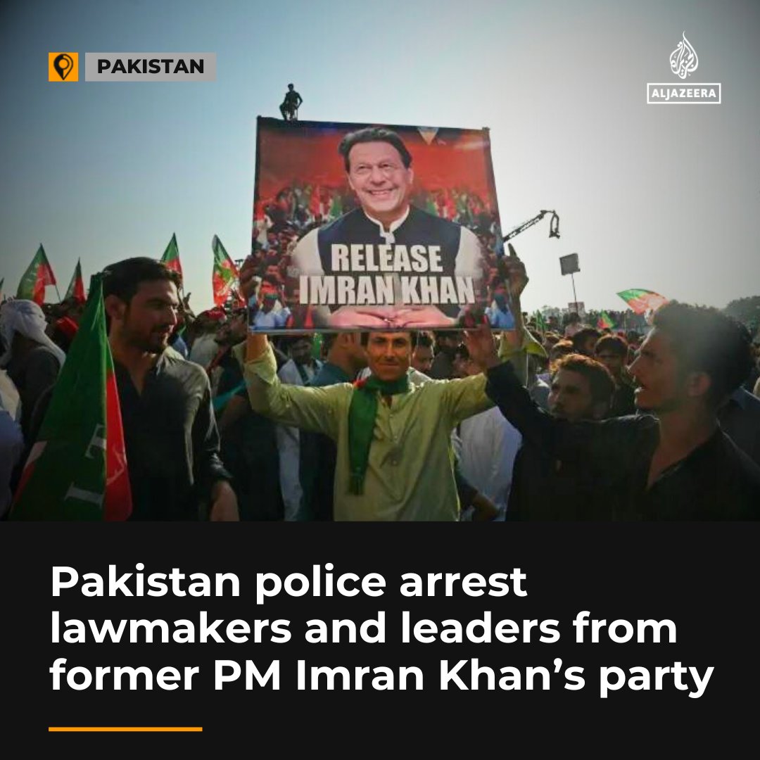AJEnglish's tweet photo. In a series of raids by Pakistan police, several lawmakers and leaders from ex-PM Imran Khan's party have been arrested in Islamabad, say authorities and party officials.

Read more: https://t.co/FhEqNcFvf4 https://t.co/VTc42FhHLD