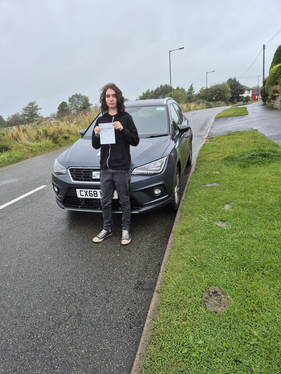AlanPickardADI's tweet photo. Well done Louis on passing your driving test first time this morning with only 3 minor faults on Sheffield! Stay safe!! https://t.co/J0VF48rQdS
