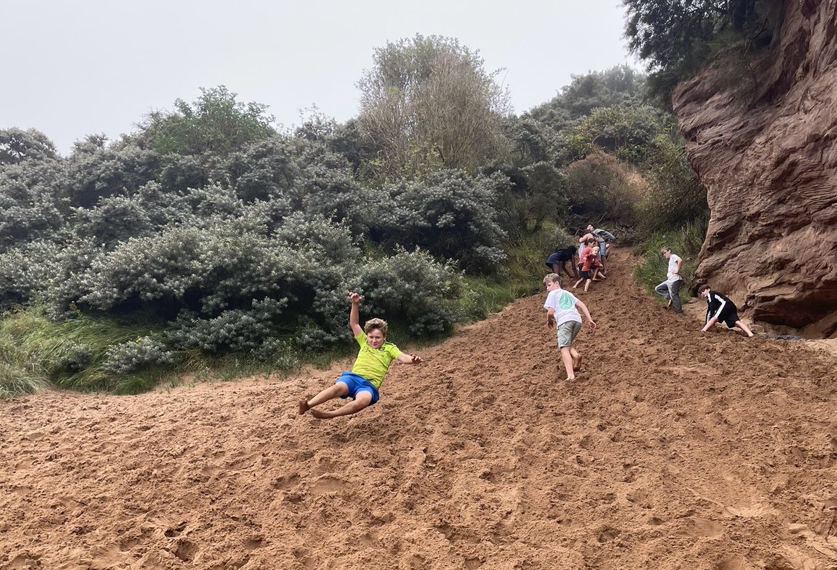 FettesPrep's tweet image. Our boarders had a great first weekend of term, with a BBQ and games evening on Friday night, and a beach trip on Sunday. ⭐️

Read more here 👉 fettes.com/news-events/de…