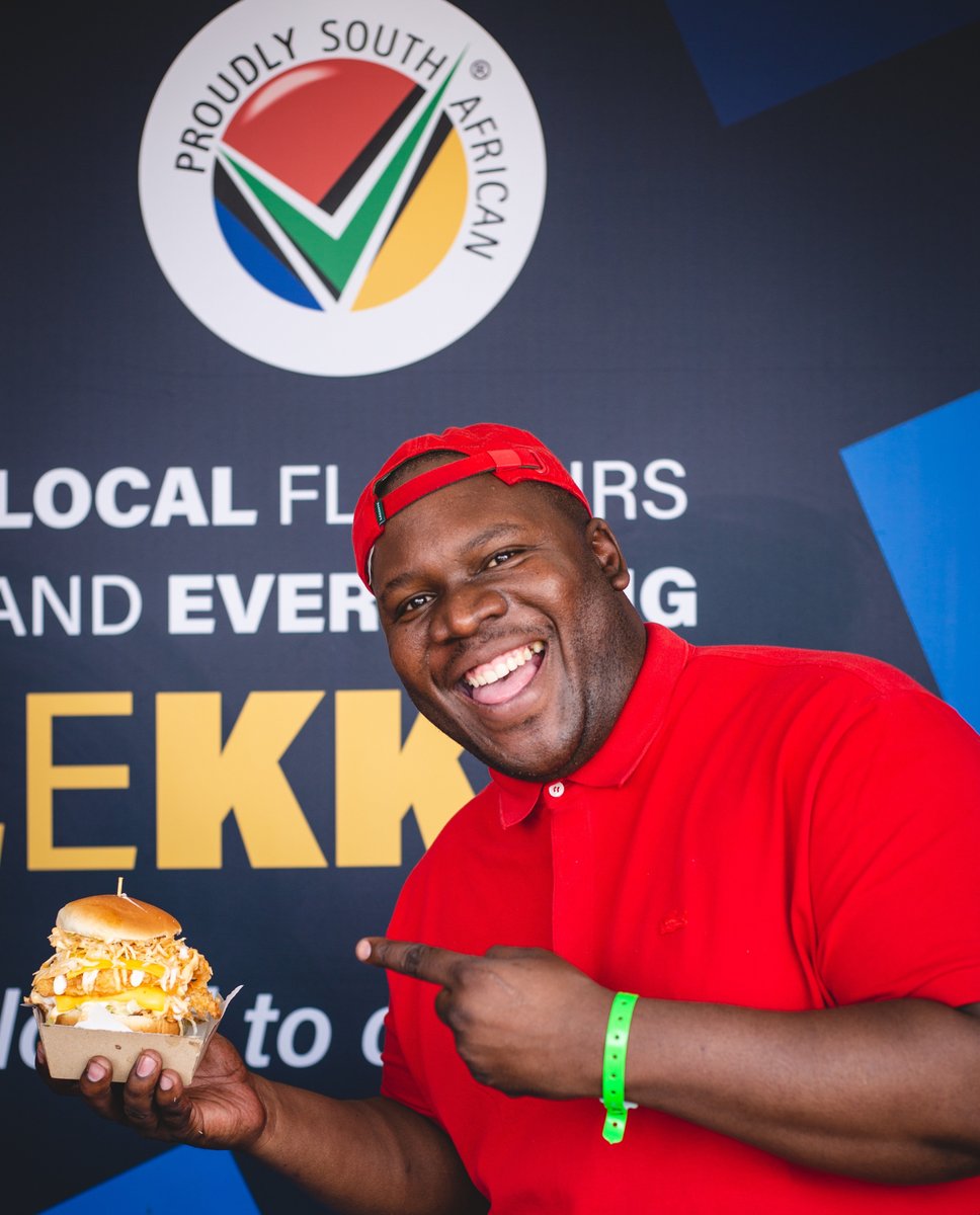 ProudlySA's tweet photo. Sumting Fresh @DeliciousFestSA…extra crispy with the sauce, bump the cheese UP!
#BuyLocalToCreateJobs #DStvDeliciousFestival2024 #EatLocal #SumtingFresh #SwenkaNgeLocal https://t.co/fEEqv9QLLV