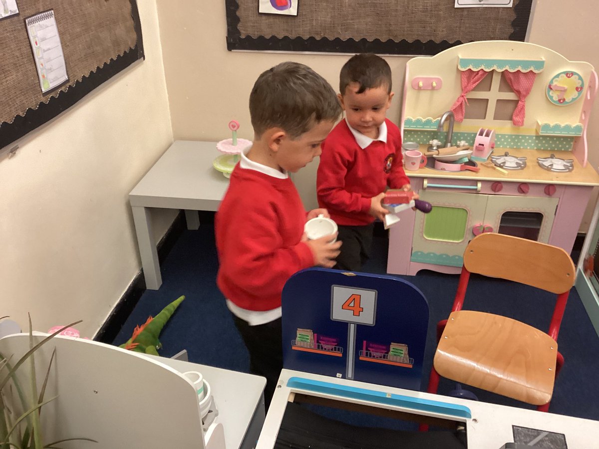 StrettonStMatts's tweet photo. Year R have had a super few days settling in to Reception and exploring the different areas- well done Class R. #SSMReception https://t.co/TYOIBojmdF