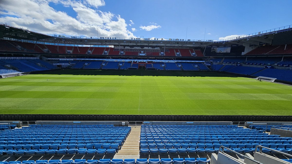 Det nye gresset på Ullevaal ser fantastisk ut dagen der på! 🤩