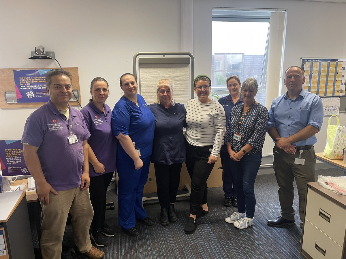 imran_devji's tweet image. A pleasure and privilege to have spent the day with our IHC colleagues in the West @YGEDBangor @BetsiCadwaladr starting our UEC reset and 12 week rapid improvement focus across BCUHB putting our patients first and working together. Diolch yn fawr iawn 🙏🏽👍🏽 #TeamBetsi