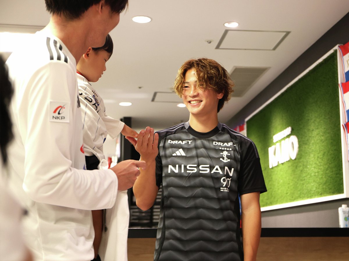 adidas Football presents #永戸勝也 選手来店イベントを開催