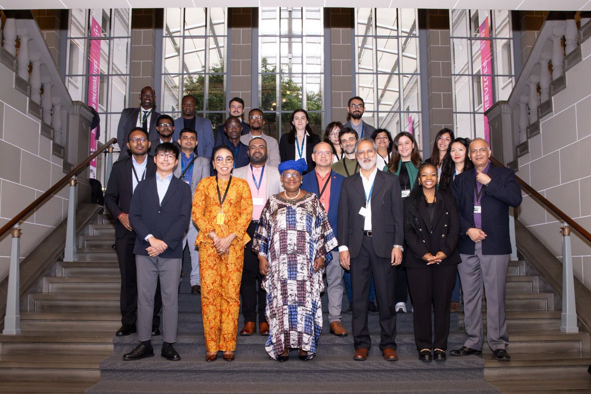 moutiou_adjibi's tweet photo. Depuis ce mardi 10 et jusqu’au 13 septembre, je participe au forum public de l’OMC @wto à Genève en tant que journaliste économique. Sur invitation de l’institution, je couvrirai diverses thématiques sur les défis et perspectives du commerce mondial. A lire sur @agenceecofin https://t.co/OA0VaIFVUz
