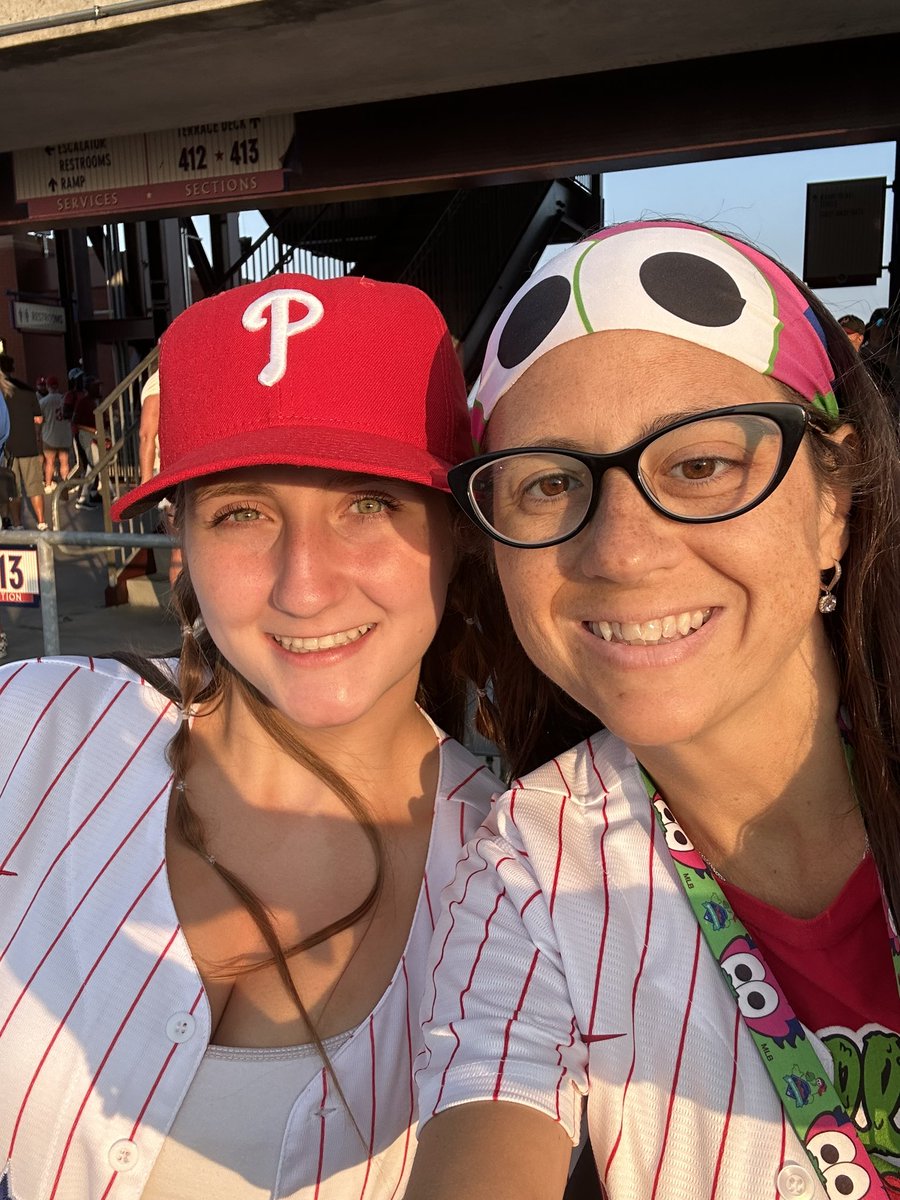 diva2000ck's tweet photo. @MNFlagshipStore @Phillies @mitchell_ness #PHILLIESFEVER I would take my daughter! https://t.co/Z79vPq8s1r
