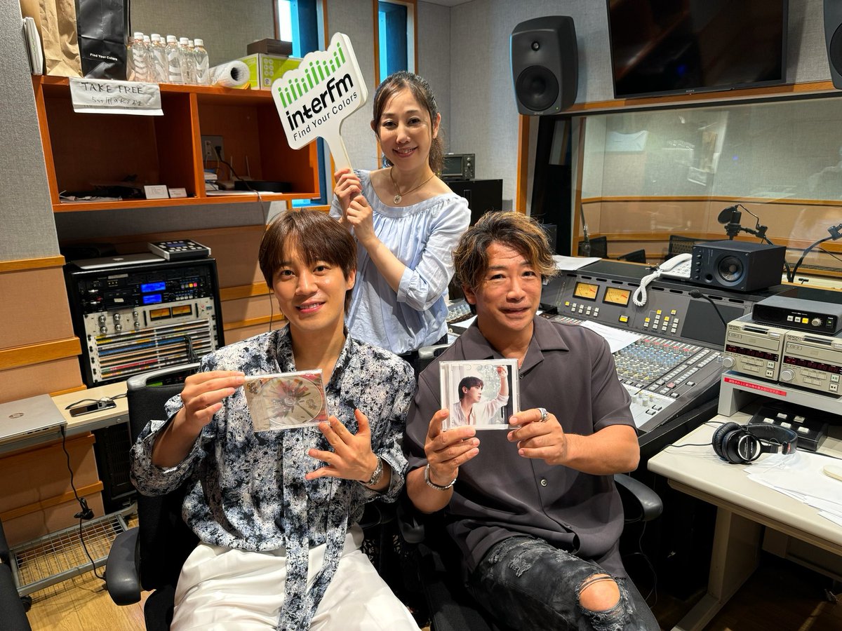 interfm「Flower's YELL」10月放送分の収録。10月のゲストは韓国から来日した、元超新星のメインボーカル ソンモ(Sungmo)さんをお迎えしてお届けします。お楽しみに！
#interfm #flowersyell #超新星 #ソンモ #sungmo